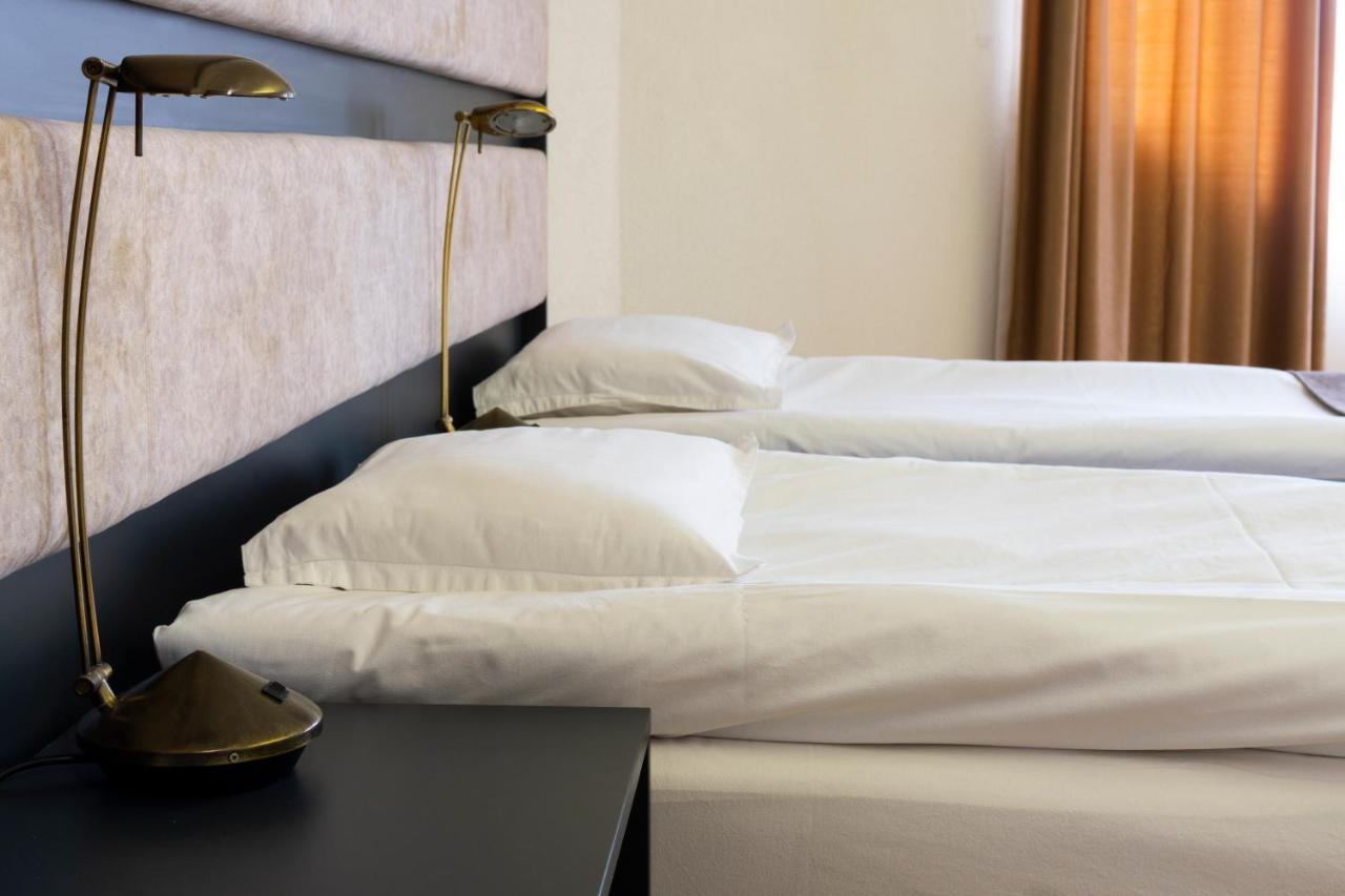 Hotel Slaviani Dimitrovgrad  Kültér fotó