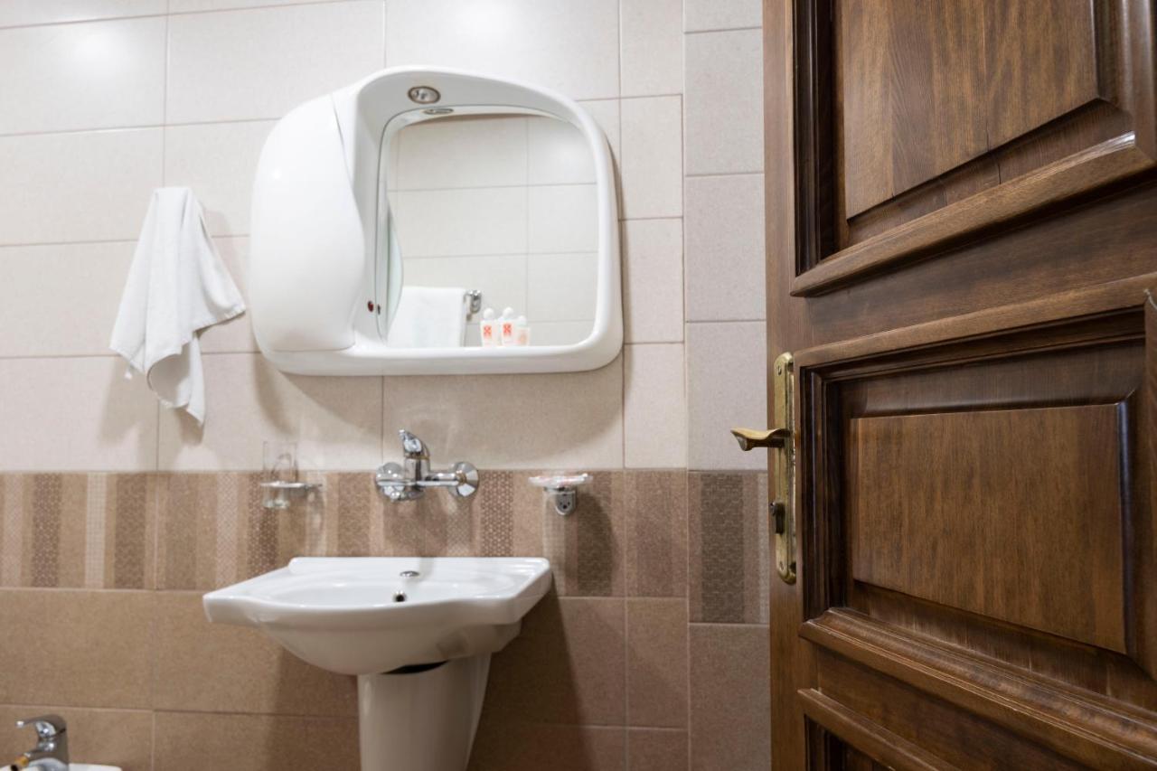 Hotel Slaviani Dimitrovgrad  Kültér fotó