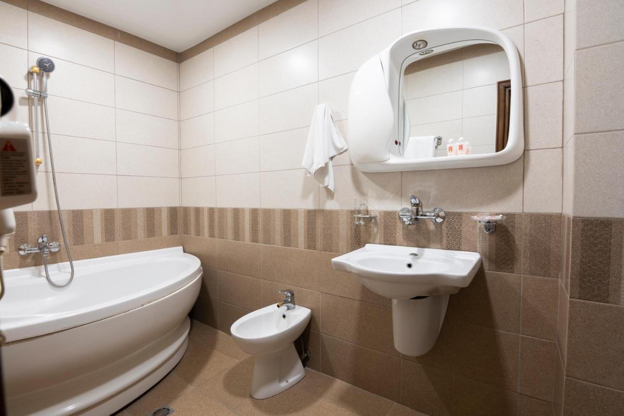 Hotel Slaviani Dimitrovgrad  Kültér fotó