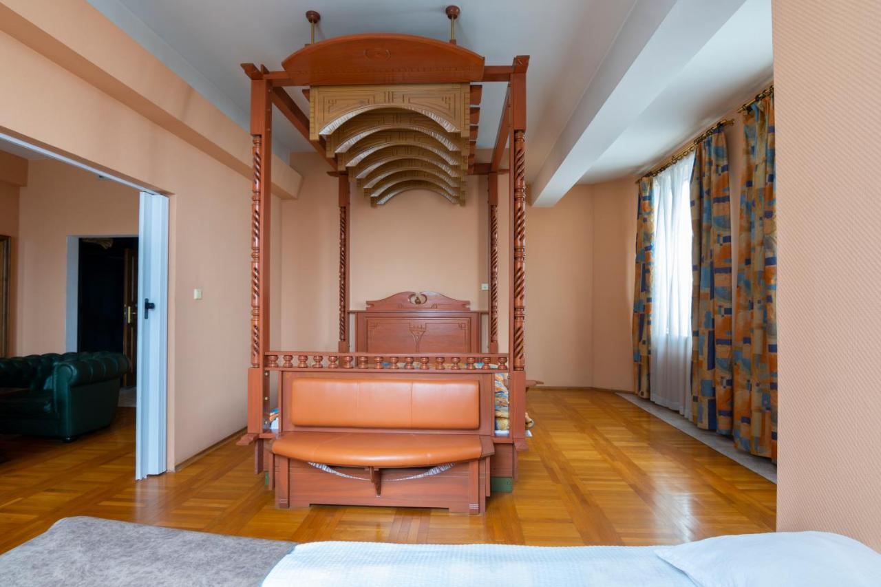 Hotel Slaviani Dimitrovgrad  Kültér fotó